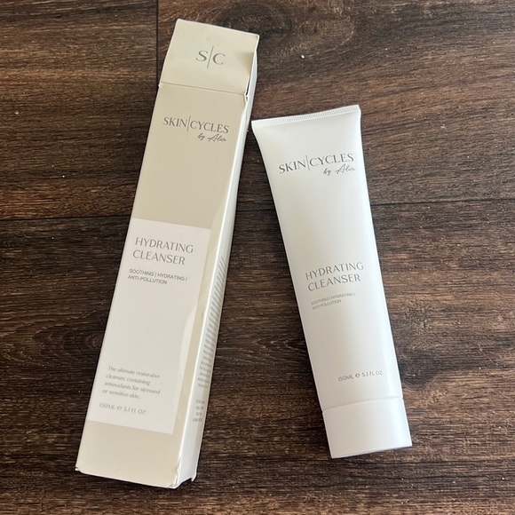 Skincycles Hydrating Cleanser - Picture 1 of 4